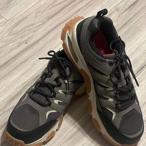 Skechers Men's Skech air Envoy St Arcket Work Shoes.